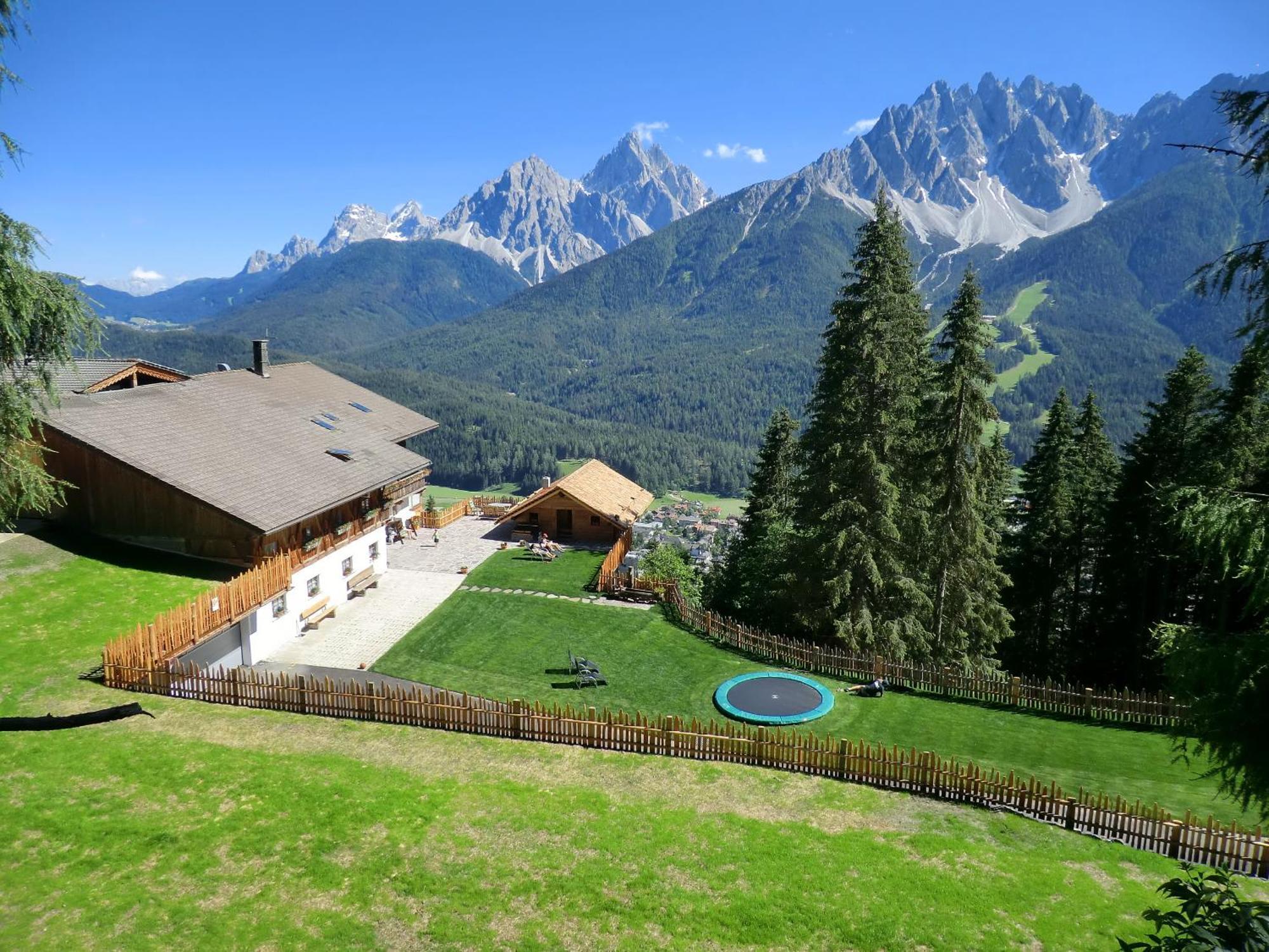 Glinzhof Mountain Natur Resort Agriturismo Innichen Exterior foto