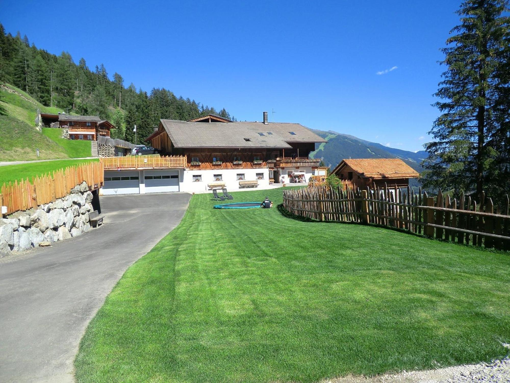 Glinzhof Mountain Natur Resort Agriturismo Innichen Exterior foto